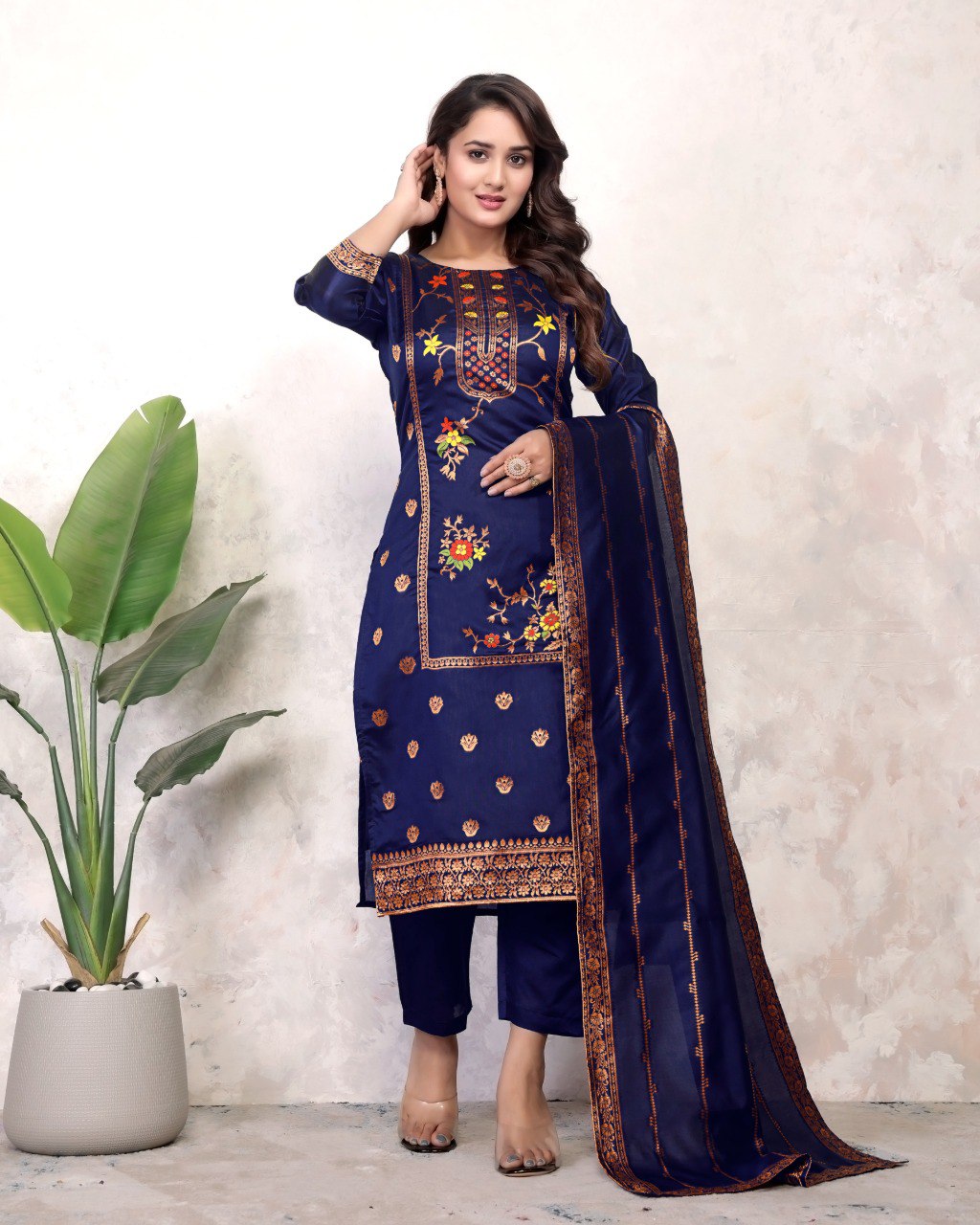 Introducing New Kurti Dupatta & Bottom Set πβ¨
